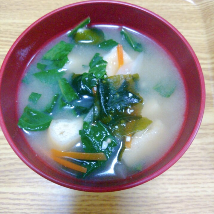 わかめと野菜のおみそ汁